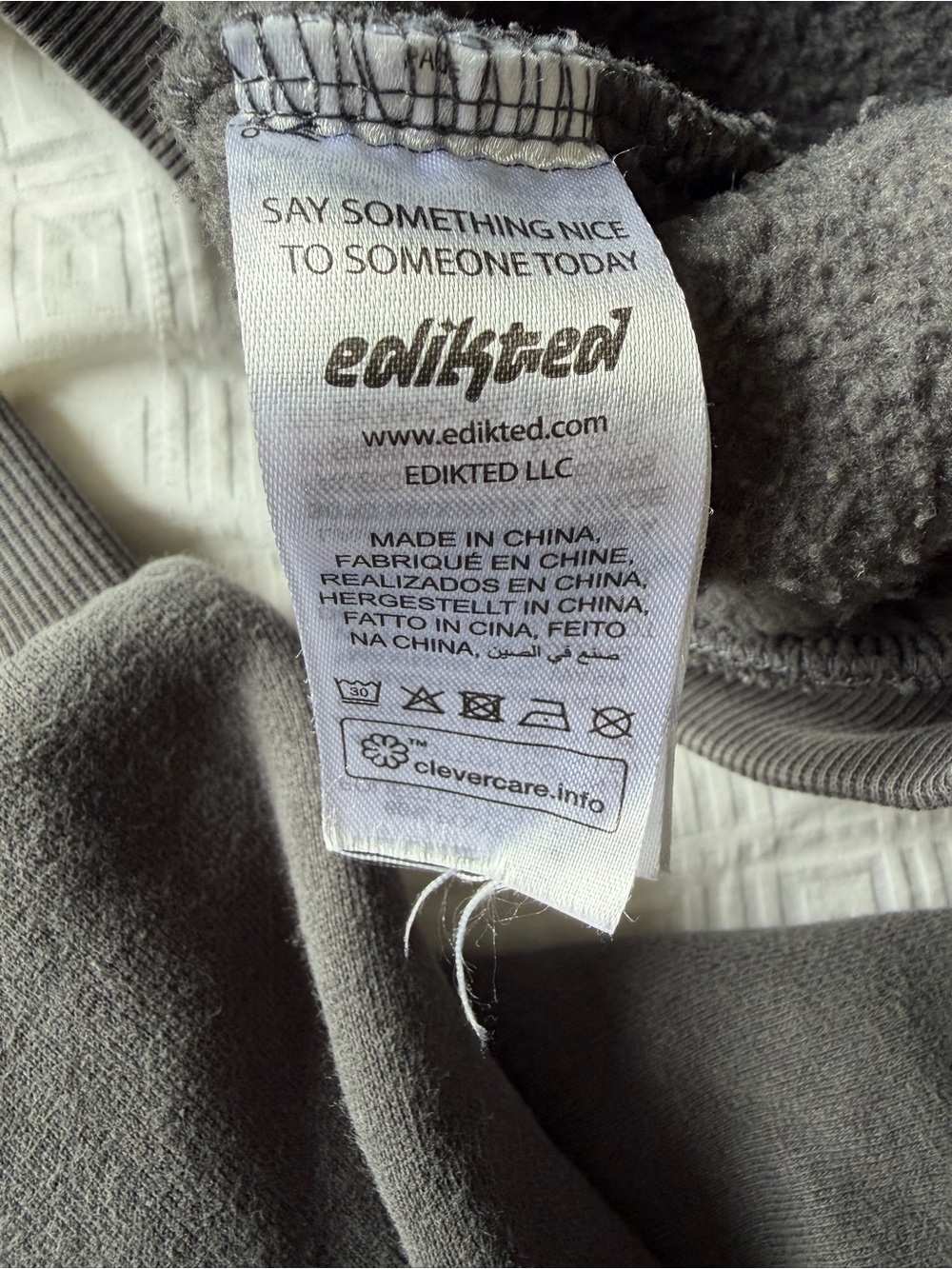 Edikted - Picture 4 of 4